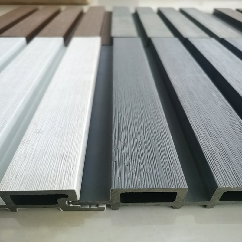 Witte, eenvoudig te installeren WPC-wandpanelen